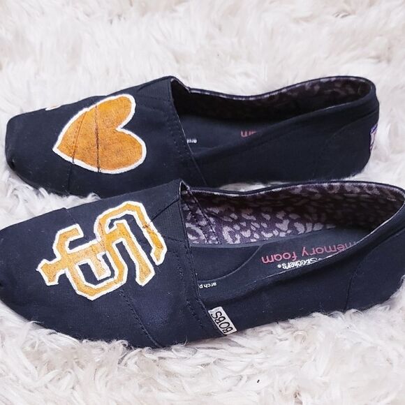 BOBS from Skechers Slip On Flats I Love San Francisco Shoes Memory Foam Size 6.5 - Picture 2 of 6